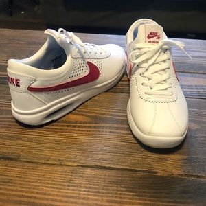 Never Worn Nike Air Max Bruin